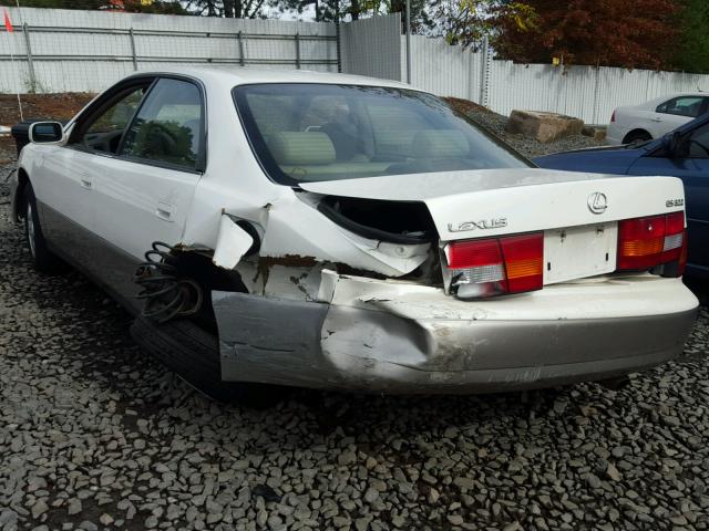 JT8BF28G4X0170777 - 1999 LEXUS ES 300 WHITE photo 3