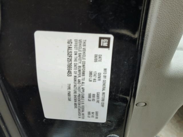 1G1AL52F257669453 - 2005 CHEVROLET COBALT LS BLACK photo 10