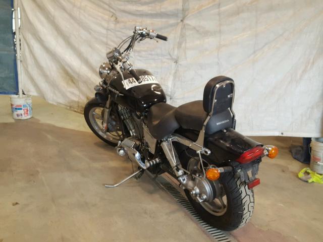 1HFSC18043A701512 - 2003 HONDA VT1100 C BLACK photo 3