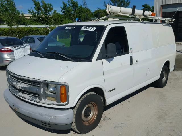 1GCEG15W1V1047740 - 1997 CHEVROLET EXPRESS G1 WHITE photo 2