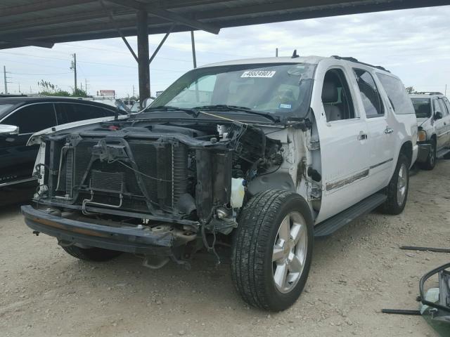 1GNSCKE05BR314477 - 2011 CHEVROLET SUBURBAN C WHITE photo 2