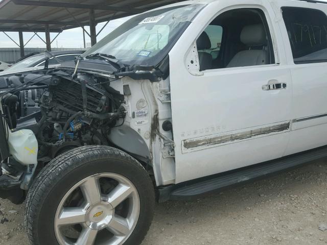 1GNSCKE05BR314477 - 2011 CHEVROLET SUBURBAN C WHITE photo 9