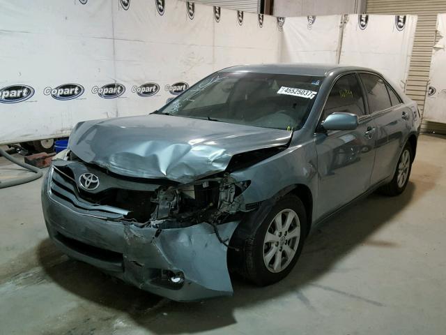 4T1BF3EK9BU616211 - 2011 TOYOTA CAMRY GREEN photo 2