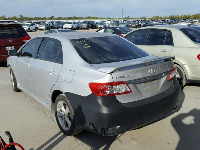 2T1BU4EE9BC709401 - 2011 TOYOTA COROLLA BA SILVER photo 3