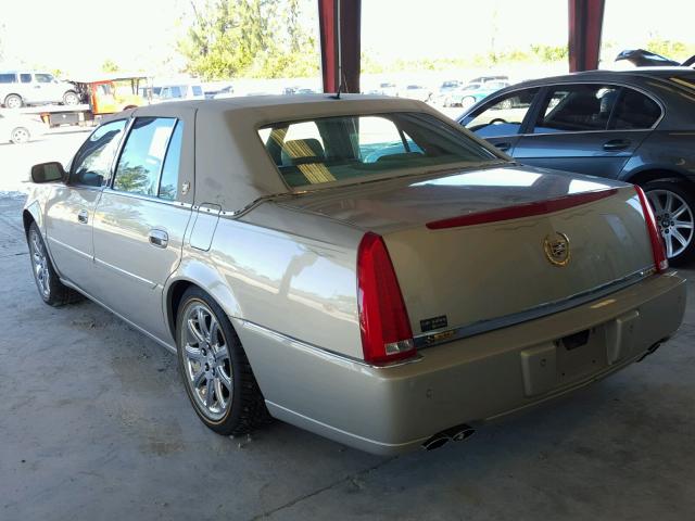 1G6KD57Y58U132460 - 2008 CADILLAC DTS GOLD photo 3