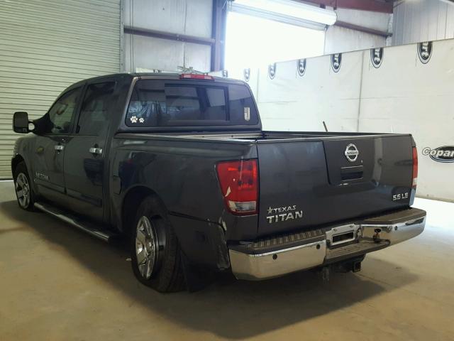 1N6BA07A07N246142 - 2007 NISSAN TITAN GRAY photo 3