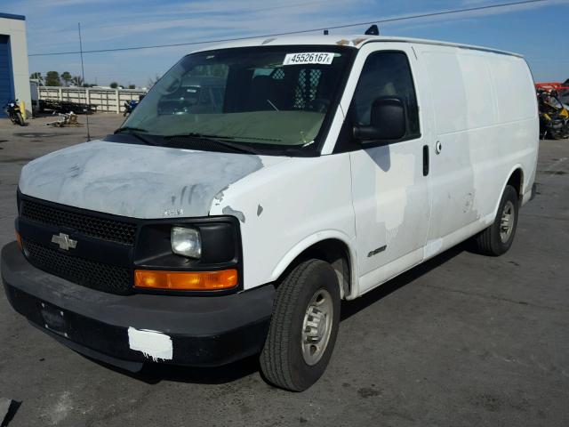 1GCGG25V861181877 - 2006 CHEVROLET EXPRESS G2 WHITE photo 2