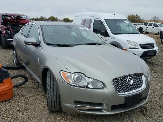 SAJWA0FA8AHR70691 - 2010 JAGUAR XF LUXURY SILVER photo 1