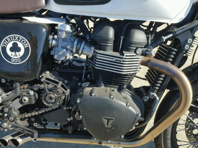SMT920K19FT688080 - 2015 TRIUMPH MOTORCYCLE THRUXTON WHITE photo 7