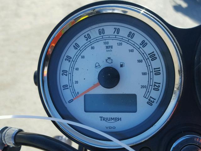 SMT920K19FT688080 - 2015 TRIUMPH MOTORCYCLE THRUXTON WHITE photo 8