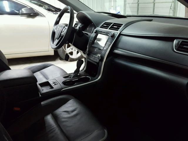 4T1BF1FK5FU950082 - 2015 TOYOTA CAMRY LE 银色 照片 5
