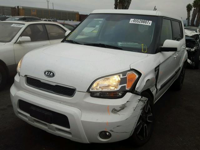 KNDJT2A27B7263457 - 2011 KIA SOUL + WHITE photo 2