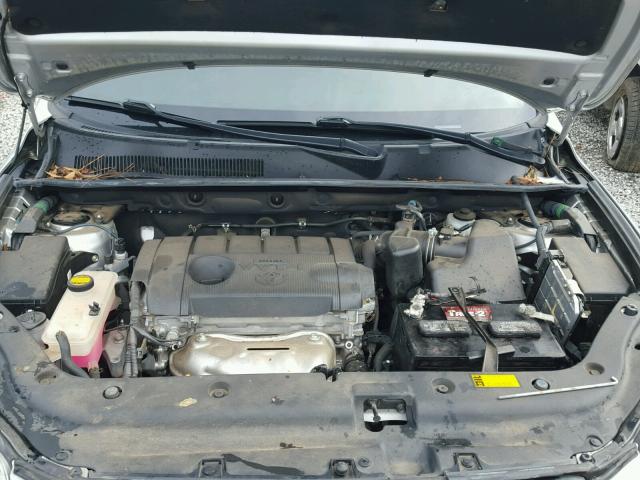 2T3ZF4DV3BW105827 - 2011 TOYOTA RAV4 SILVER photo 7