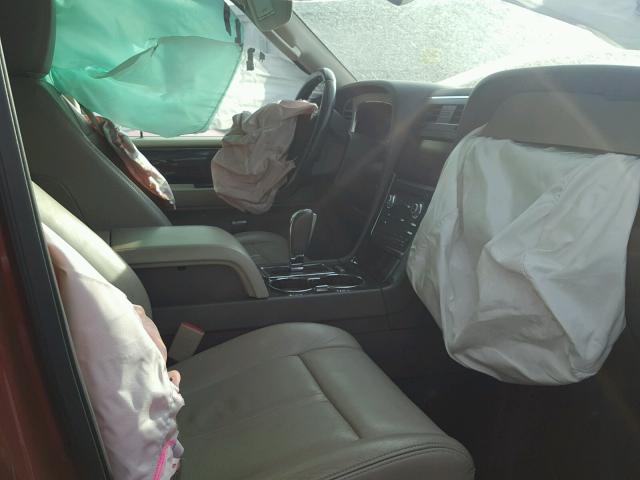 5LMJJ2HT3FEJ02599 - 2015 LINCOLN NAVIGATOR Burgund zdjęcie 5