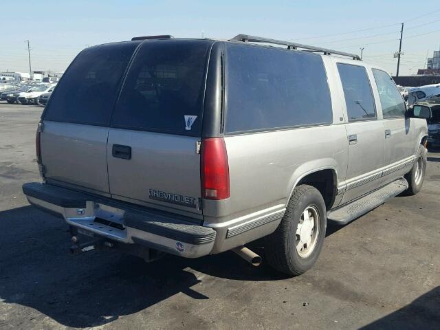 3GNEC16R7XG217048 - 1999 CHEVROLET SUBURBAN C SILVER photo 4