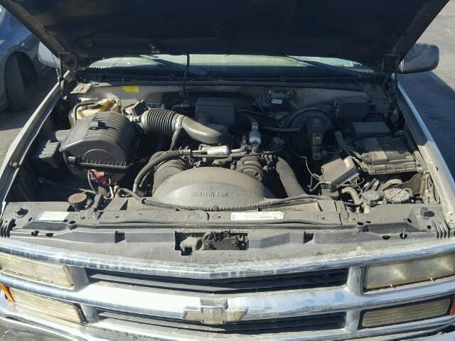 3GNEC16R7XG217048 - 1999 CHEVROLET SUBURBAN C SILVER photo 7