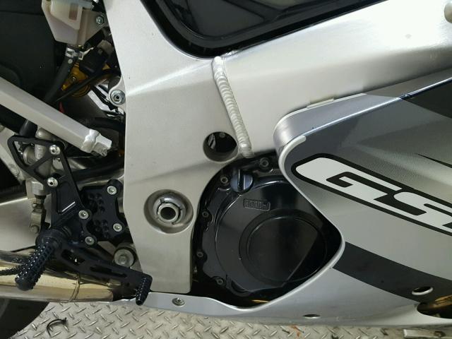 JS1GT74A212106287 - 2001 SUZUKI GSX-R1000 SILVER photo 12