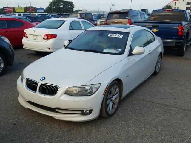 WBAKE3C51CE770635 - 2012 BMW 328 WHITE photo 2