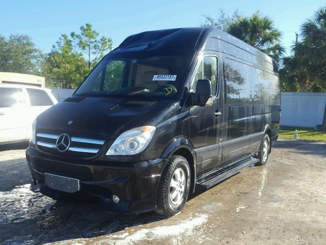 WD3PE8CD4C5669323 - 2012 MERCEDES-BENZ SPRINTER 2 BLACK photo 2