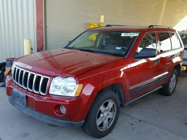 1J4GR48K46C239456 - 2006 JEEP GRAND CHER MAROON photo 2