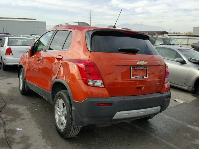 KL7CJPSB2GB675507 - 2016 CHEVROLET TRAX 1LT ORANGE photo 3