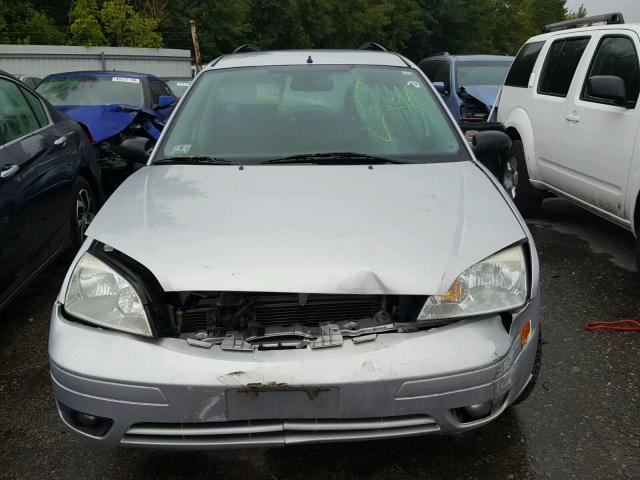 1FAFP36N66W159465 - 2006 FORD FOCUS ZXW GRAY photo 10