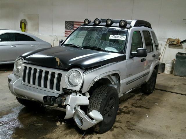 1J4GL38K24W158754 - 2004 JEEP LIBERTY RE SILVER photo 2