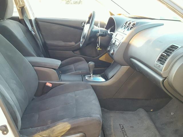 1N4AL2AP2BN410880 - 2011 NISSAN ALTIMA BAS SILVER photo 5