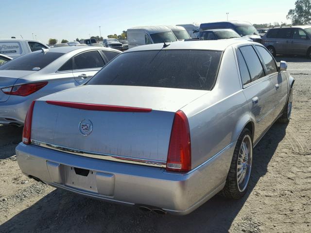 1G6KD57Y67U169810 - 2007 CADILLAC DTS SILVER photo 4