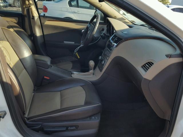 1G1ZE5EB6AF191561 - 2010 CHEVROLET MALIBU LTZ 白色 照片 5