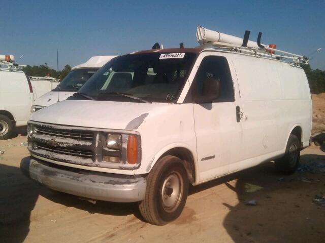 1GCFG25WXX1051699 - 1999 CHEVROLET EXPRESS G2 WHITE photo 2