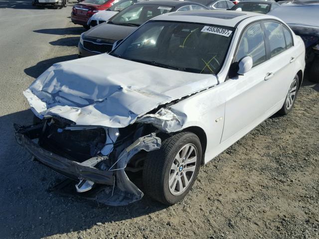 WBAVC53567FZ70084 - 2007 BMW 328 WHITE photo 2