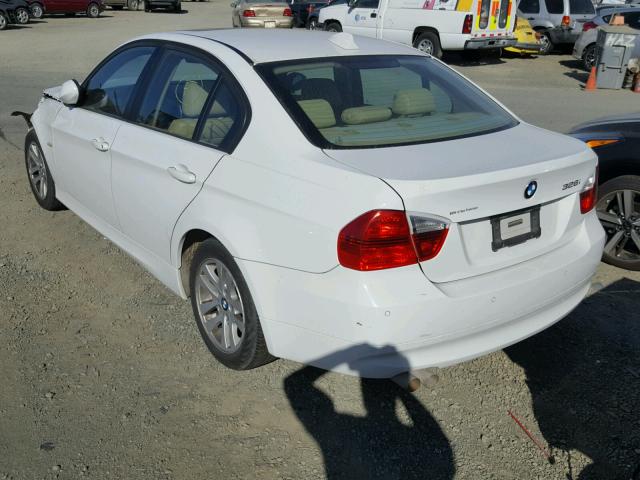 WBAVC53567FZ70084 - 2007 BMW 328 WHITE photo 3