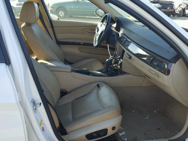 WBAVC53567FZ70084 - 2007 BMW 328 WHITE photo 5