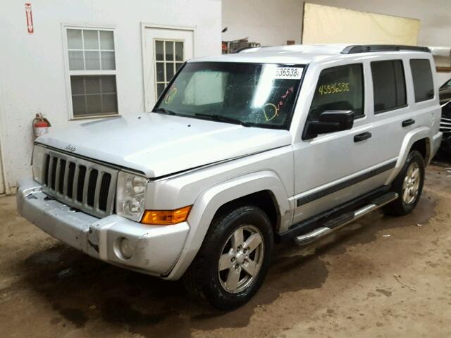 1J8HG48K06C173433 - 2006 JEEP COMMANDER SILVER photo 2