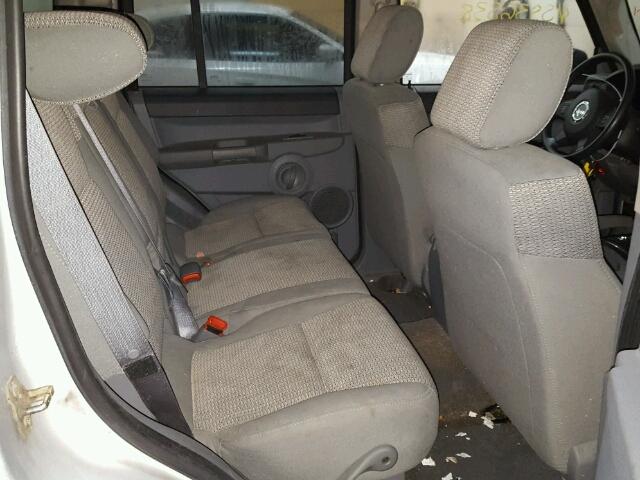 1J8HG48K06C173433 - 2006 JEEP COMMANDER SILVER photo 6