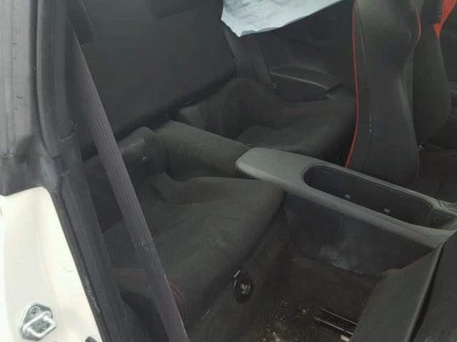 JF1ZNAA10G9701798 - 2016 TOYOTA SCION FR-S თეთრი ფოტო 6