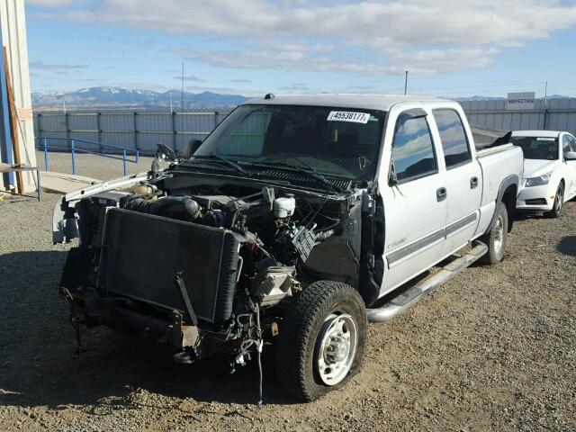 1GCHK23G84F209457 - 2004 CHEVROLET SILVERADO SILVER photo 2