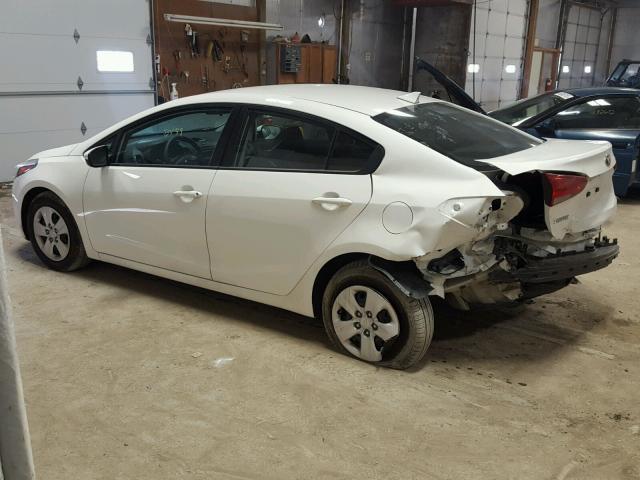 3KPFK4A79HE031547 - 2017 KIA FORTE LX WHITE photo 9