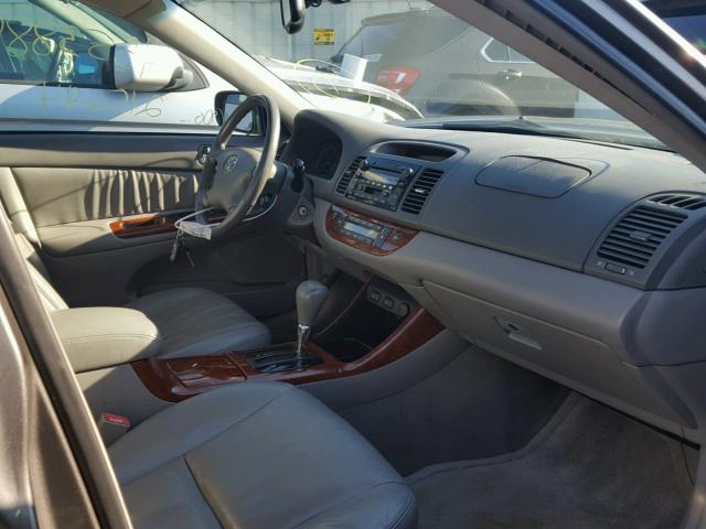 4T1BE32K33U681452 - 2003 TOYOTA CAMRY CHARCOAL photo 5