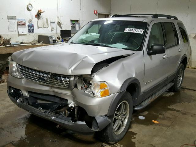 1FMZU73W05UB26388 - 2005 FORD EXPLORER SILVER photo 2