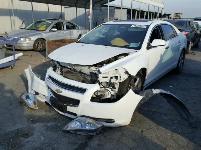 1G1ZC5E0XCF313586 - 2012 CHEVROLET MALIBU 1LT WHITE photo 2