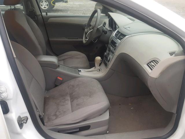 1G1ZA5E09CF359092 - 2012 CHEVROLET MALIBU LS თეთრი ფოტო 5