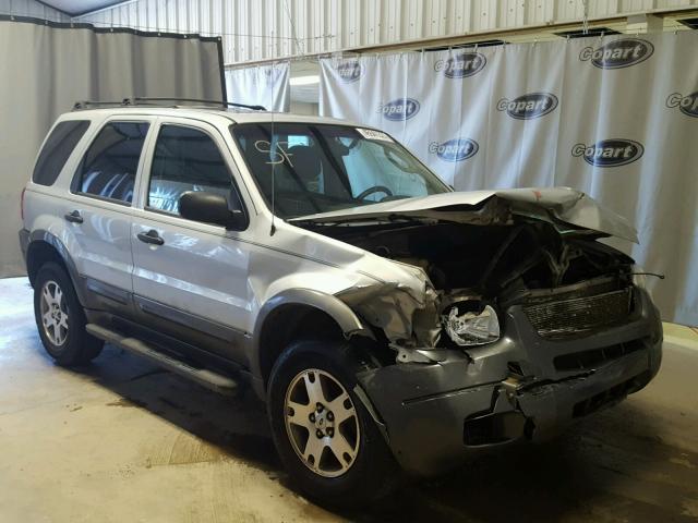 1FMYU03103KE08188 - 2003 FORD ESCAPE SILVER photo 1