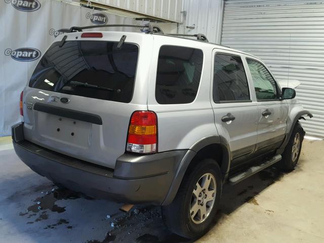 1FMYU03103KE08188 - 2003 FORD ESCAPE SILVER photo 4