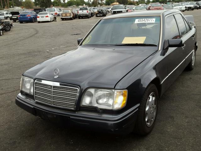 WDBEA34E6RC103508 - 1994 MERCEDES-BENZ E 420 BLACK photo 2