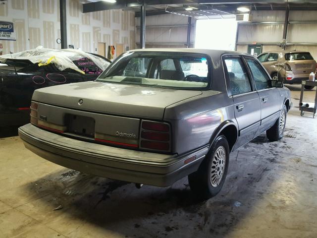 1G3AG55N4P6352037 - 1993 OLDSMOBILE CUTLASS CI GRAY photo 4