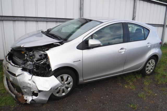 JTDKDTB35D1527974 - 2013 TOYOTA PRIUS C SILVER photo 2