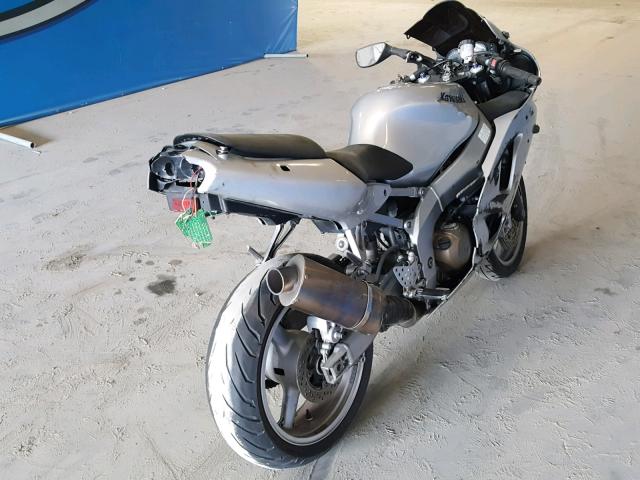 JKAZX4J1X6A059300 - 2006 KAWASAKI ZX600 J1 SILVER photo 9