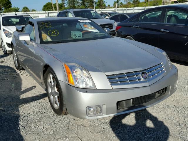 1G6YV34A845602181 - 2004 CADILLAC XLR SILVER photo 1